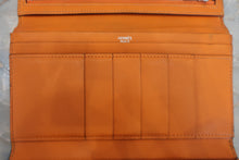 Load image into Gallery viewer, HERMES  Bearn Dupri Epsom leather Orange □I Engraving Wallet 700050244