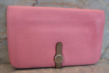 Load image into Gallery viewer, HERMES  Dogon GM Togo leather Pink/Gris tourterelle □M Engraving Wallet 700080144