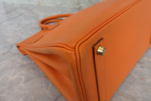 將圖片載入圖庫檢視器 HERMES/エルメス オータクロア32 ボックスカーフ オレンジ □E刻印 ハンドバッグ 700080110