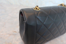 Load image into Gallery viewer, CHANEL Diana matelasse chain shoulder bag Lambskin Black/Gold hadware Shoulder bag 800030100
