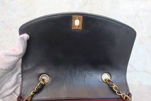 Load image into Gallery viewer, CHANEL Diana matelasse chain shoulder bag Lambskin Black/Gold hadware Shoulder bag 800030100