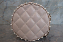 Load image into Gallery viewer, CHANEL Matelasse round chain shoulder bag Lambskin Beige/Gold hadware Shoulder bag 700030239