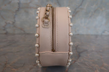 Load image into Gallery viewer, CHANEL Matelasse round chain shoulder bag Lambskin Beige/Gold hadware Shoulder bag 700030239