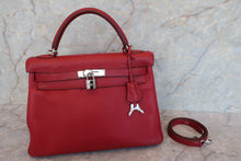 Load image into Gallery viewer, HERMES KELLY 32 Clemence leather Rouge garance □K Engraving Shoulder bag 700070299