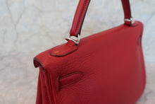 Load image into Gallery viewer, HERMES KELLY 32 Clemence leather Rouge garance □K Engraving Shoulder bag 700070299