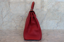 Load image into Gallery viewer, HERMES KELLY 32 Clemence leather Rouge garance □K Engraving Shoulder bag 700070299