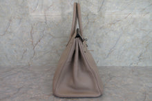 Load image into Gallery viewer, HERMES BIRKIN 35 Clemence leather Gris tourterelle □E Engraving Hand bag 700060282