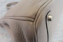 Load image into Gallery viewer, HERMES BIRKIN 35 Clemence leather Gris tourterelle □E Engraving Hand bag 700060282