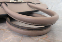 Load image into Gallery viewer, HERMES BIRKIN 35 Clemence leather Gris tourterelle □E Engraving Hand bag 700060282