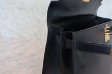画像をギャラリービューアに読み込む, HERMES/エルメス ケリー28 ボックスカーフ ブラック □D刻印 ショルダーバッグ 800040054