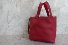 Load image into Gallery viewer, HERMES PICOTIN LOCK Eclat MM Clemence leather/Swift leather Rouge Grenet/Rouge piment Y Engraving Hand bag 700090022