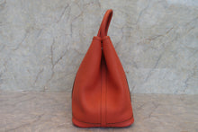 Load image into Gallery viewer, HERMES  GARDEN PARTY PM Negonda leather Capucine □Q Engraving Tote bag 700080050
