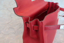 Load image into Gallery viewer, HERMES KELLY 32 Clemence leather Rouge garance □K Engraving Shoulder bag 700070299