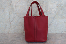 Load image into Gallery viewer, HERMES PICOTIN LOCK Eclat MM Clemence leather/Swift leather Rouge Grenet/Rouge piment Y Engraving Hand bag 700090022