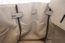 Load image into Gallery viewer, HERMES BIRKIN 35 Clemence leather Gris tourterelle □E Engraving Hand bag 700060282