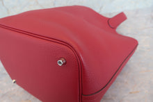 Load image into Gallery viewer, HERMES PICOTIN LOCK Eclat MM Clemence leather/Swift leather Rouge Grenet/Rouge piment Y Engraving Hand bag 700090022