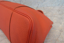 Load image into Gallery viewer, HERMES  GARDEN PARTY PM Negonda leather Capucine □Q Engraving Tote bag 700080050