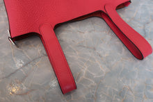Load image into Gallery viewer, HERMES PICOTIN LOCK PM Clemence leather Rose extreme D Engraving Hand bag 700060251