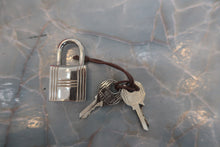 画像をギャラリービューアに読み込む, HERMES/エルメス ピコタンロックPM トリヨンクレマンス ローズエクストリーム A刻印 ハンドバッグ 800020002