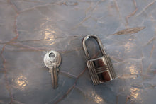 Load image into Gallery viewer, HERMES PICOTIN LOCK Eclat MM Clemence leather/Swift leather Rouge Grenet/Rouge piment Y Engraving Hand bag 700090022