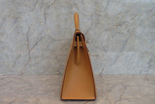 画像をギャラリービューアに読み込む, HERMES/エルメス ケリー32 ボックスカーフ ナチュラルサブレ □E刻印 ショルダーバッグ 700070291