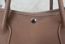 将图片加载到图库查看器,HERMES GARDEN PARTY PM Negonda leather Etoupe gray □L刻印 Tote bag 700120212