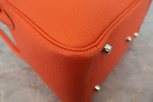 Load image into Gallery viewer, HERMES LINDY 26 Clemence leather Orange poppy U Engraving Shoulder bag 800030116