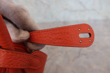 Load image into Gallery viewer, HERMES LINDY 26 Clemence leather Orange poppy U Engraving Shoulder bag 800030116