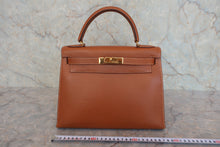 画像をギャラリービューアに読み込む, HERMES/エルメス ケリー28 クシュベル ゴールド 〇T刻印 ショルダーバッグ 800030058