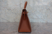 画像をギャラリービューアに読み込む, HERMES/エルメス ケリー28 クシュベル ゴールド 〇T刻印 ショルダーバッグ 800030058