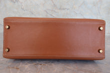 画像をギャラリービューアに読み込む, HERMES/エルメス ケリー28 クシュベル ゴールド 〇T刻印 ショルダーバッグ 800030058