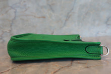 Load image into Gallery viewer, HERMES  EVELYNE TPM Clemence leather Bambou □R Engraving Shoulder bag 700080034