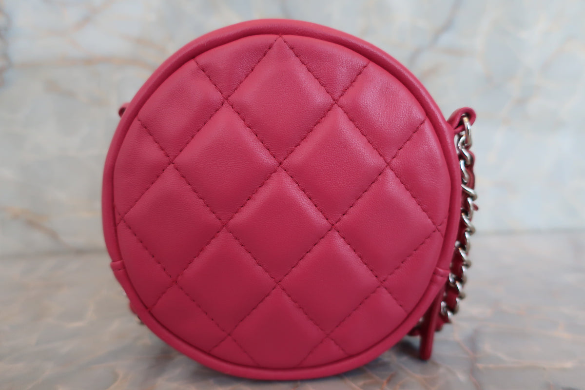 CHANEL ピンク キルティング ショルダーバッグ ラムスキン CHANEL ピンク キルティング ショルダーバッグ