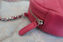 Load image into Gallery viewer, CHANEL Matelasse round chain shoulder bag Lambskin Pink/Silver hadware Shoulder bag 700030106