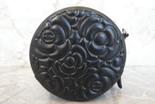 画像をギャラリービューアに読み込む, CHANEL/シャネル カメリアラウンドチェーンショルダーバッグ ラムスキン ブラック/シルバー金具 ショルダーバッグ 700110135