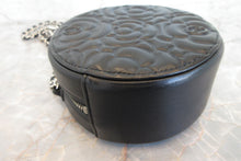 画像をギャラリービューアに読み込む, CHANEL/シャネル カメリアラウンドチェーンショルダーバッグ ラムスキン ブラック/シルバー金具 ショルダーバッグ 700110135