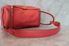 将图片加载到图库查看器,HERMES LINDY 30 Clemence leather Bougainvillier □O刻印 Shoulder bag 700040009