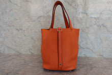 将图片加载到图库查看器,HERMES PICOTIN LOCK MM Clemence leather Orange □P刻印 Hand bag 800060164