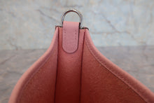 画像をギャラリービューアに読み込む, HERMES/エルメス エブリンTPM トリヨンクレマンス ローズサクラ W刻印 ショルダーバッグ 800030092