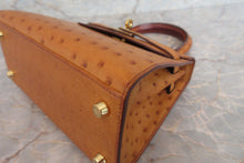 画像をギャラリービューアに読み込む, HERMES/エルメス ミニケリー20 オーストリッチ ナチュラル □J刻印 ショルダーバッグ 700050107