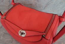Load image into Gallery viewer, HERMES LINDY 26 Clemence leather Rose jaipur D Engraving Shoulder bag 700080002
