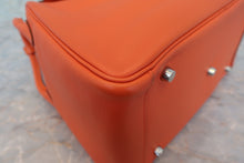 Load image into Gallery viewer, HERMES LINDY 30 Evercolor leather Orange □Q Engraving Shoulder bag 700040008