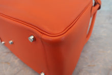 Load image into Gallery viewer, HERMES LINDY 30 Evercolor leather Orange □Q Engraving Shoulder bag 700040008