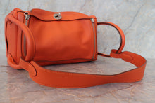 Load image into Gallery viewer, HERMES LINDY 30 Evercolor leather Orange □Q Engraving Shoulder bag 700040008