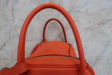 Load image into Gallery viewer, HERMES LINDY 30 Evercolor leather Orange □Q Engraving Shoulder bag 700040008