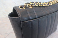 画像をギャラリービューアに読み込む, CHANEL/シャネル マドモアゼルチェーンショルダーバッグ キャビアスキン ブラック/ゴールド金具 ショルダーバッグ 800020014