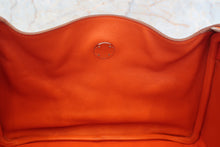 Load image into Gallery viewer, HERMES LINDY 30 Evercolor leather Orange □Q Engraving Shoulder bag 700040008