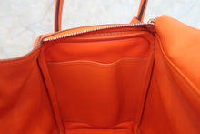 Load image into Gallery viewer, HERMES LINDY 30 Evercolor leather Orange □Q Engraving Shoulder bag 700040008