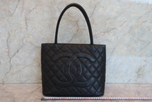 画像をギャラリービューアに読み込む, CHANEL/シャネル 復刻トート トートバッグ キャビアスキン ブラック/ゴールド金具 700110117