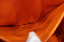 Load image into Gallery viewer, HERMES LINDY 30 Evercolor leather Orange □Q Engraving Shoulder bag 700040008